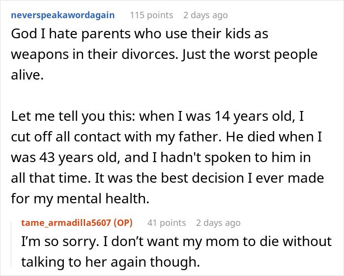 Alt text: Reddit discussion about mom blaming daughter for choosing dad in divorce and refusing involvement in her life