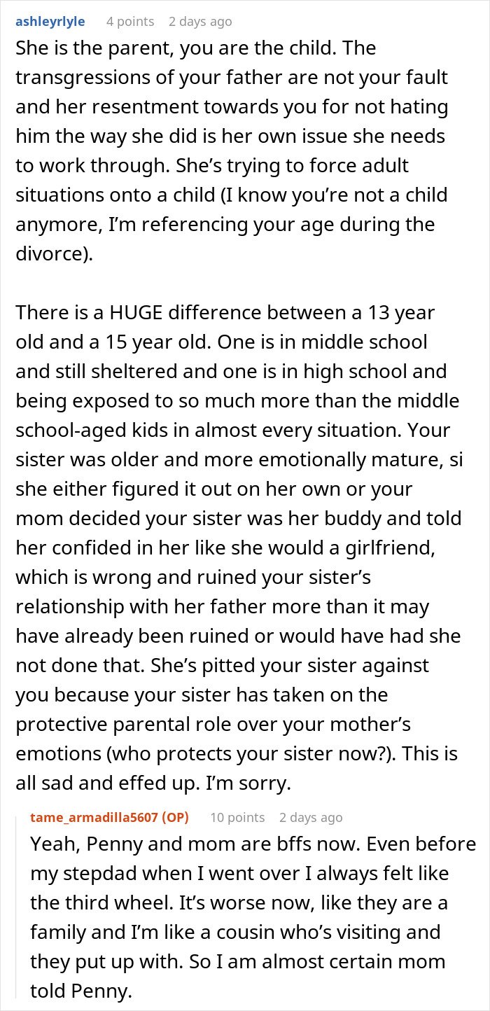 Reddit comments discussing a mom blaming her daughter for picking dad during the divorce and family conflict.