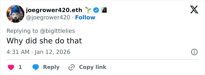 Tweet from user joegrower420.eth questioning Amanda Seyfried’s reaction to her double loss at the Golden Globes, sparking netizen debate.