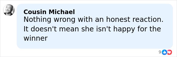 Comment about Amanda Seyfried’s reaction as a terrible loser after double loss at the Golden Globes, sparking netizen debate.