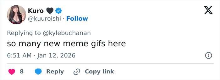 Screenshot of a Twitter reply mentioning viral meme gifs related to Leonardo DiCaprio’s Golden Globes lip reader exchange.