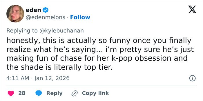 Screenshot of a tweet discussing a lip reader revealing Leonardo DiCaprio’s viral sassy Golden Globes exchange.
