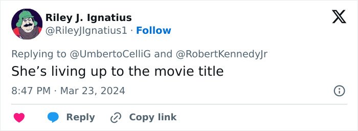 Tweet from Riley J. Ignatius commenting on Alicia Silverstone glitching at the Golden Globes amid past controversies going viral.