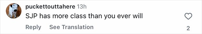 Comment on Sarah Jessica Parker feud with Chris Noth shown in social media post about her award.