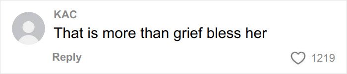 Comment on social media post expressing sympathy and concern, reflecting fans urging Kelly Osbourne to seek help.