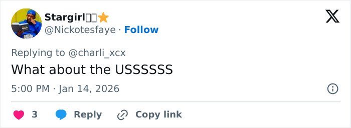 Tweet reply to Charli XCX discussing a viral moment linked to Charli XCX braless photo dump on social media.