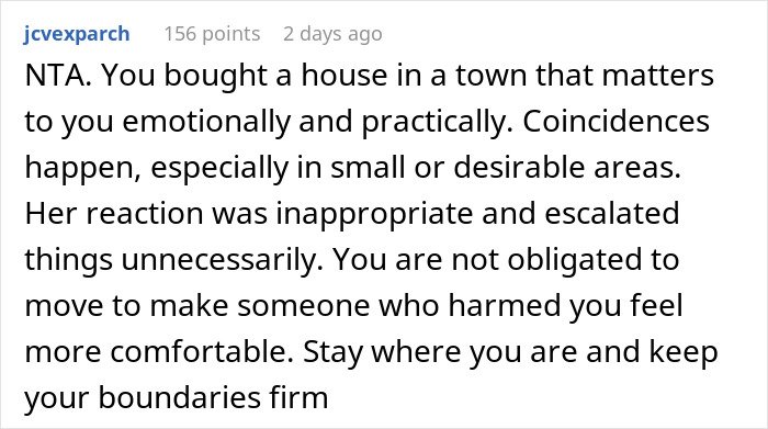 Screenshot of a comment discussing a man who accidentally moves next door to a former friend and her emotional reaction.