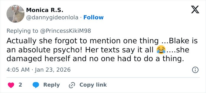 Screenshot of a tweet revealing British actress Jameela Jamil insults villain Blake Lively in text messages.