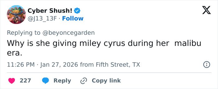 Tweet showing a comment reacting to JoJo Siwa’s massive transformation, sparking heated online discussions.