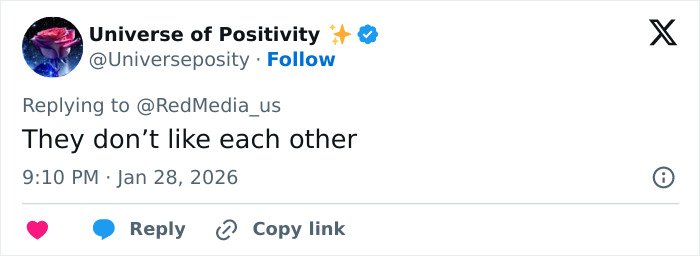 Tweet from Universe of Positivity commenting on Ariana Grande and Nicki Minaj not liking each other after Trump controversy.