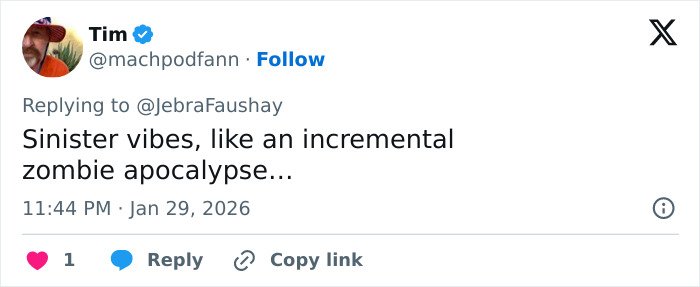 Screenshot of a tweet expressing concern over the extremely skinny look of Ryan Seacrest’s face trending in Hollywood.