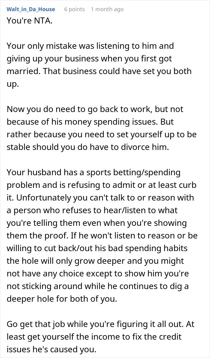 Reddit comment advising a SAHM wife on financial problems caused by husband&rsquo;s spending and the possibility of divorce.