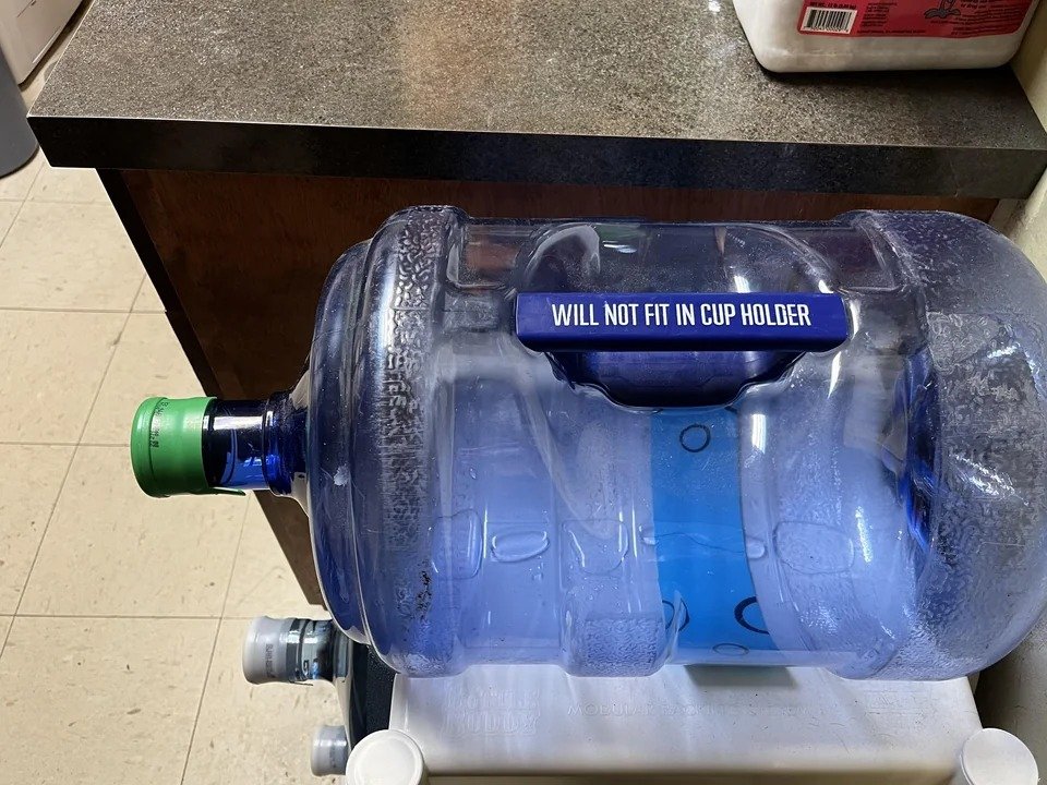 24 Signs That Turned Out To Be So Hilariously Absurd, People Had To Share Them
