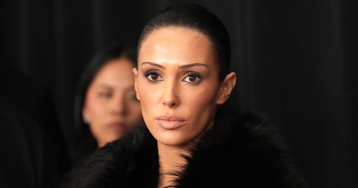 “She’s Actually Wearing Pants”: Bianca Censori’s Unexpected Talent Breaks The Internet
