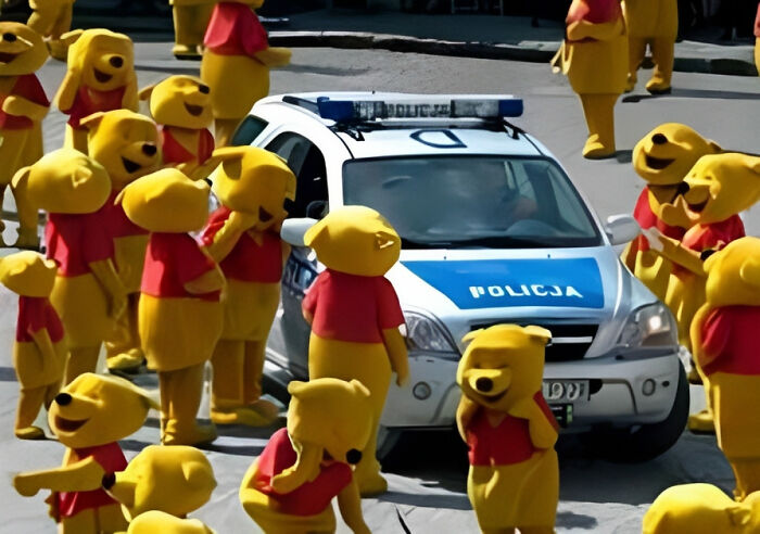 25 Pics That Raise More Questions Than Answers, Posted By “Images That Need More Context”