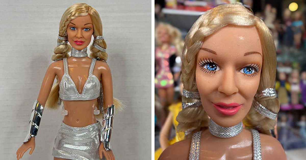 Celebrity Dolls That Look Nothing Like Their Real-Life Counterparts (30 Pics)
