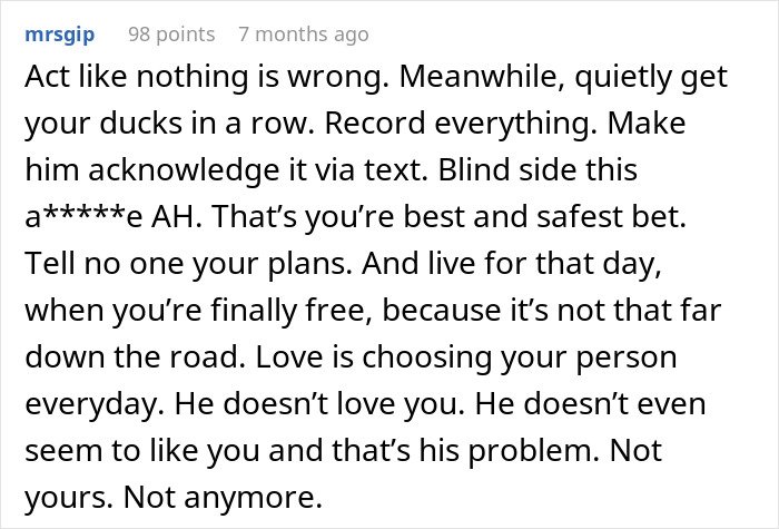 Alt text: Comment sharing advice on woman’s struggles with husband repeatedly leaving and coming back, offering a reality check.