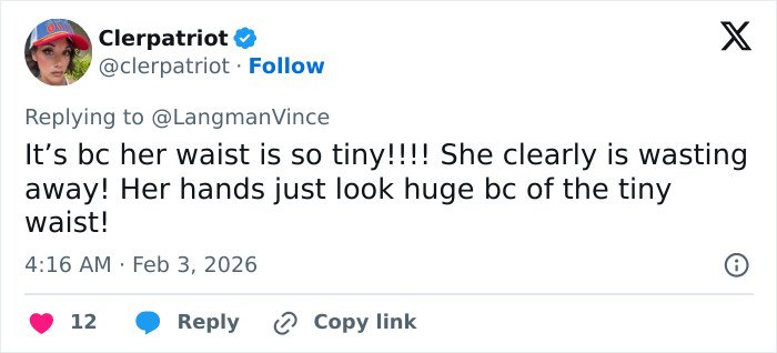 Fan expresses concern over Kelly Osbourne's photo with odd detail suggesting she needs to see a doctor.