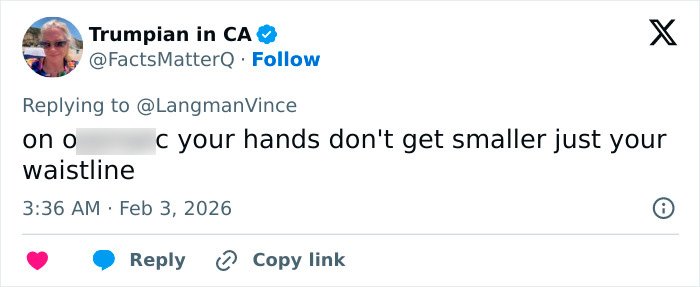 Screenshot of a tweet discussing an odd detail in Kelly Osbourne photo that has fans saying she needs to see a doctor.