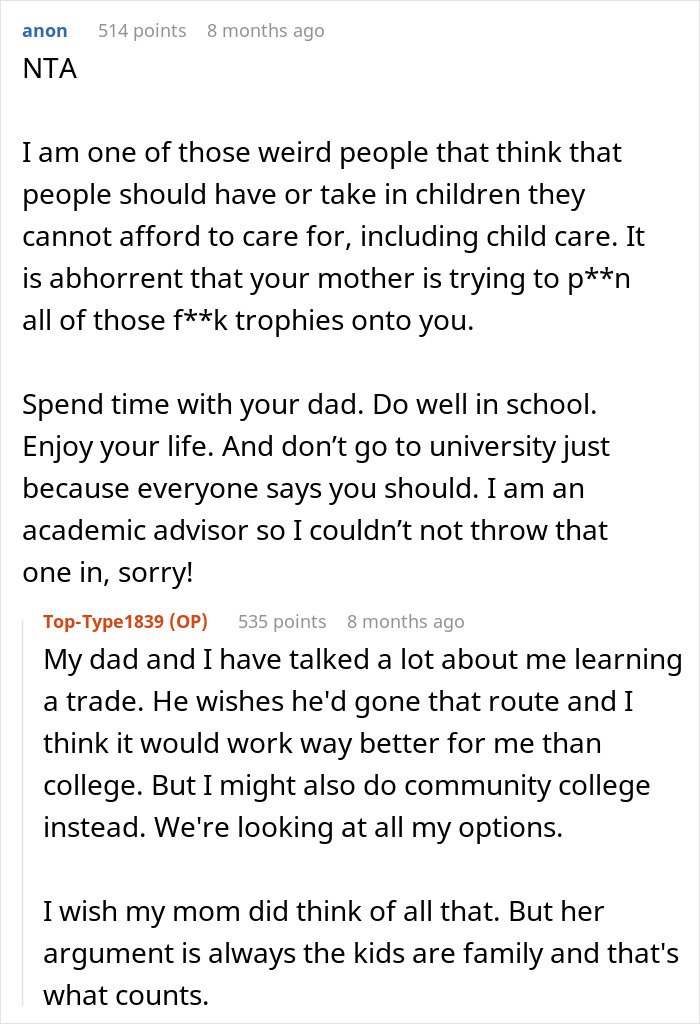 Screenshot of an online forum discussing a teen overwhelmed by being a third parent to seven kids at his mom&rsquo;s house.