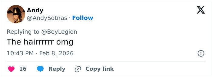 Tweet screenshot showing user Andy reacting with excitement about Blue Ivy's resemblance to her mom and the genetics conversation at the Super Bowl.