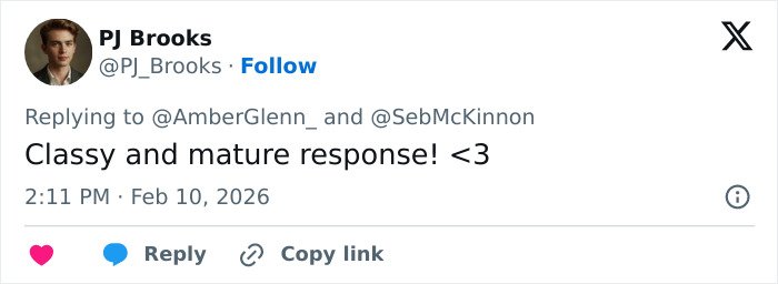 Social media reply praising Amber Glenn’s response amid backlash and threats over her beliefs.