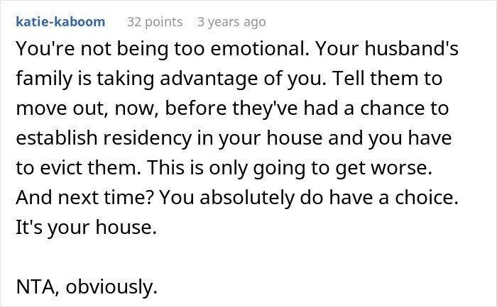 Screenshot of user advice on evicting late husband's brother and his kids, discussing family taking advantage of the woman’s house.