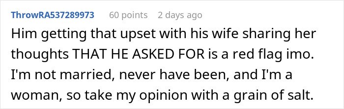 Comment discussing a married man texting a woman he loved 15 years ago, touching on relationship red flags.