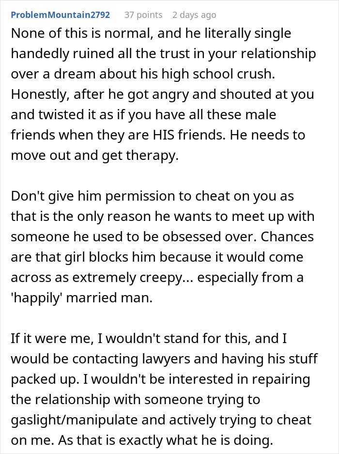 Alt text: Reddit user advises against trust in married man texting woman he loved 15 years ago and urges caution in marriage.