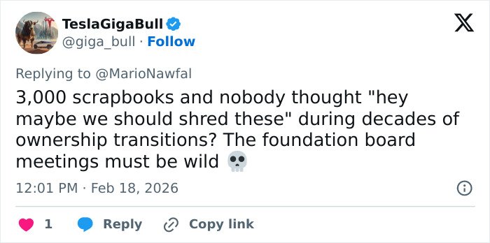 Tweet discussing the controversy around Playboy founder Hugh Hefner’s scrapbooks during ownership transitions.