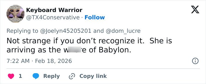 Tweet from user Keyboard Warrior replying about disturbed and confused Lady Gaga's scary look and mannerisms at recent concert.