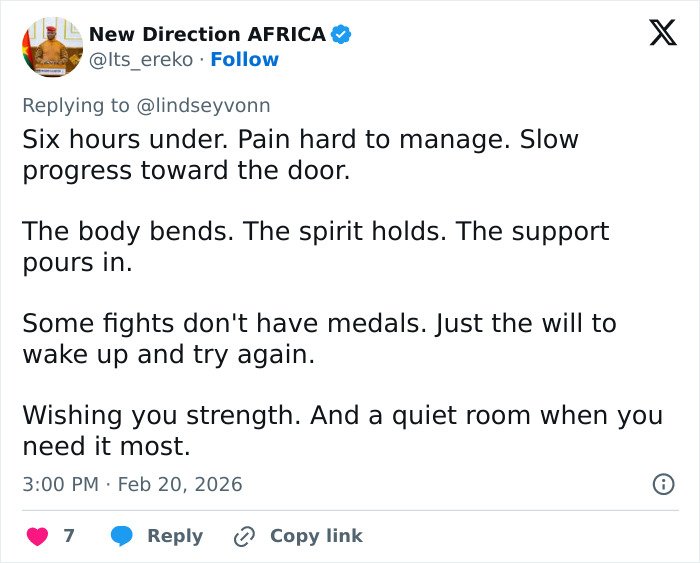 Tweet expressing support and strength following Lindsey Vonn's broken leg and fifth surgery recovery.