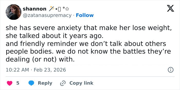 Twitter post discussing Emma Stone’s appearance and concerns about her cadaverous look at the 2026 BAFTAs event.