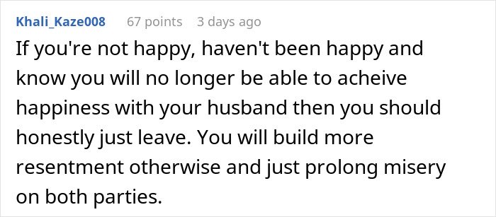 User comment on internet forum offering advice about unhappy marriage, cheating husband, and therapist fairness.