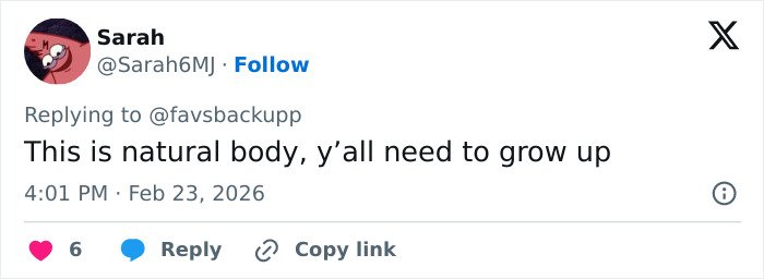 Twitter comment by Sarah discussing Selena Gomez's latest swimsuit snaps sparking debate over an odd detail noticed by fans.