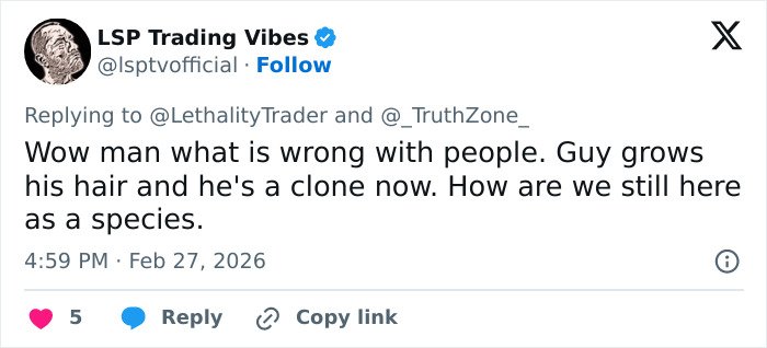 Tweet discussing fans convinced something is seriously off in viral Jim Carrey footage about a possible clone.