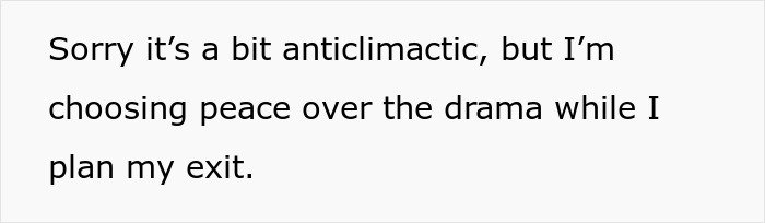 Text on screen showing woman fed up with being her roommates&rsquo; personal doorman, choosing peace over drama.