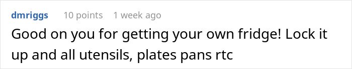 Woman fed up with being roommates&rsquo; personal doorman, ignoring their calls while sitting on couch with phone.