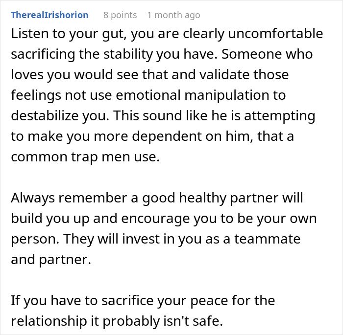 Screenshot of a Reddit comment advising on recognizing emotional manipulation in a man refusing to live in girlfriend’s apartment.