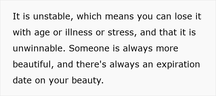 Text on a white background explaining why beauty standards are unstable, causing women to lose their beauty with age or stress.