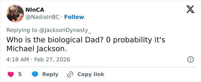 Tweet discussing fans questioning who is the biological dad of Paris Jackson after her reunion with Debbie Rowe.