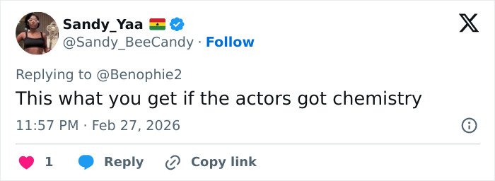 Twitter post by Bridgerton star discussing chemistry with co-actor after steamy bathtub scene ends badly.