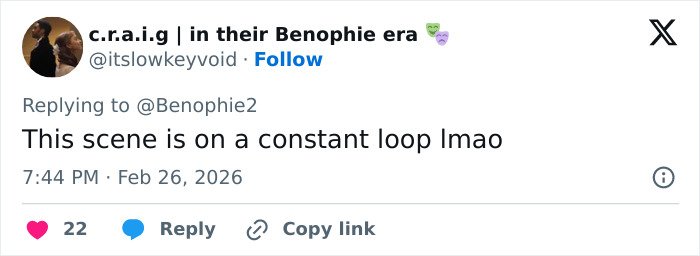 Twitter user replying about Bridgerton star&rsquo;s steamy bathtub scene, expressing amusement and repeated views.