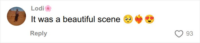 Comment on social media saying it was a beautiful scene with heart and fire emojis, reacting to Bridgerton star bathtub scene.